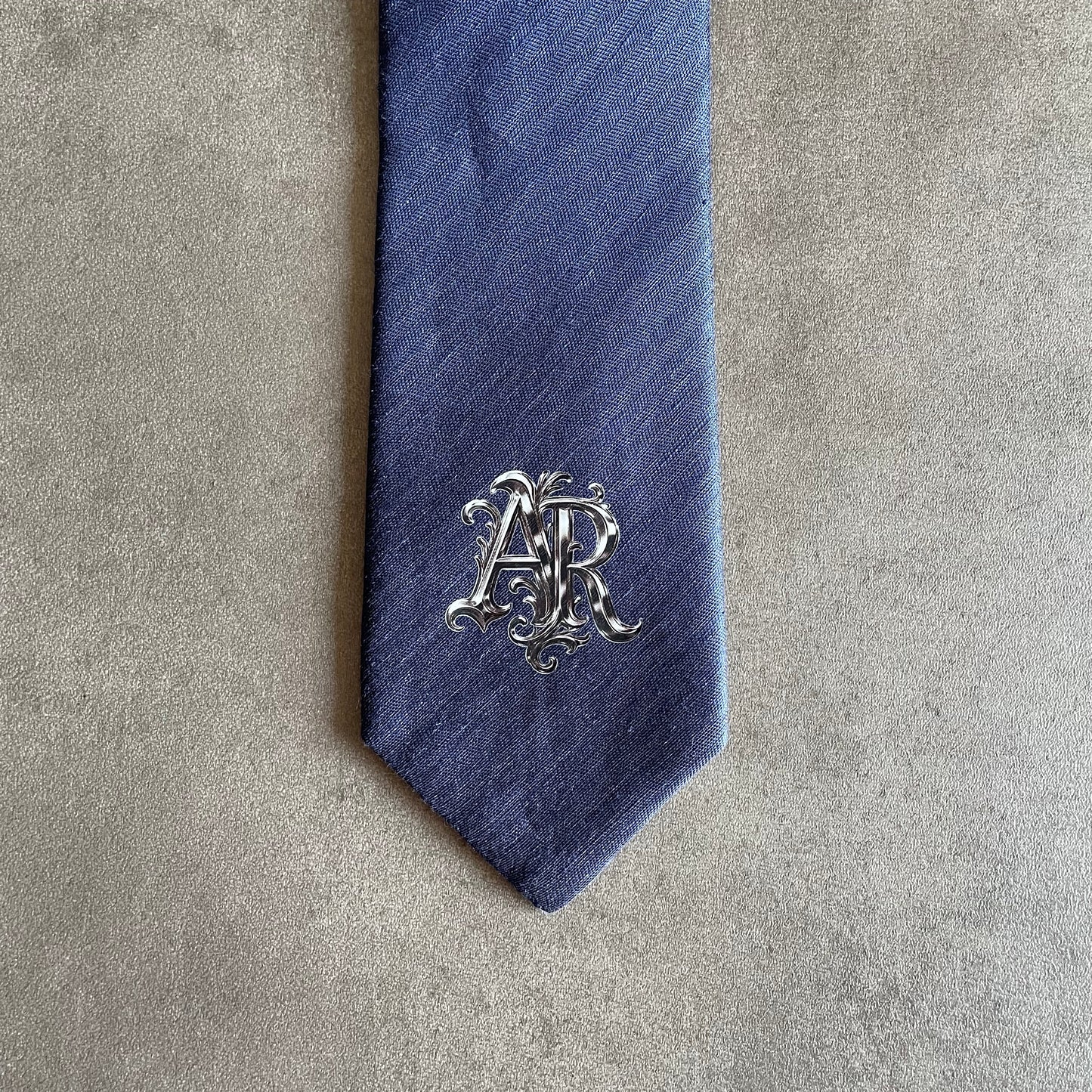 Vintage Tie "AR" Chrome