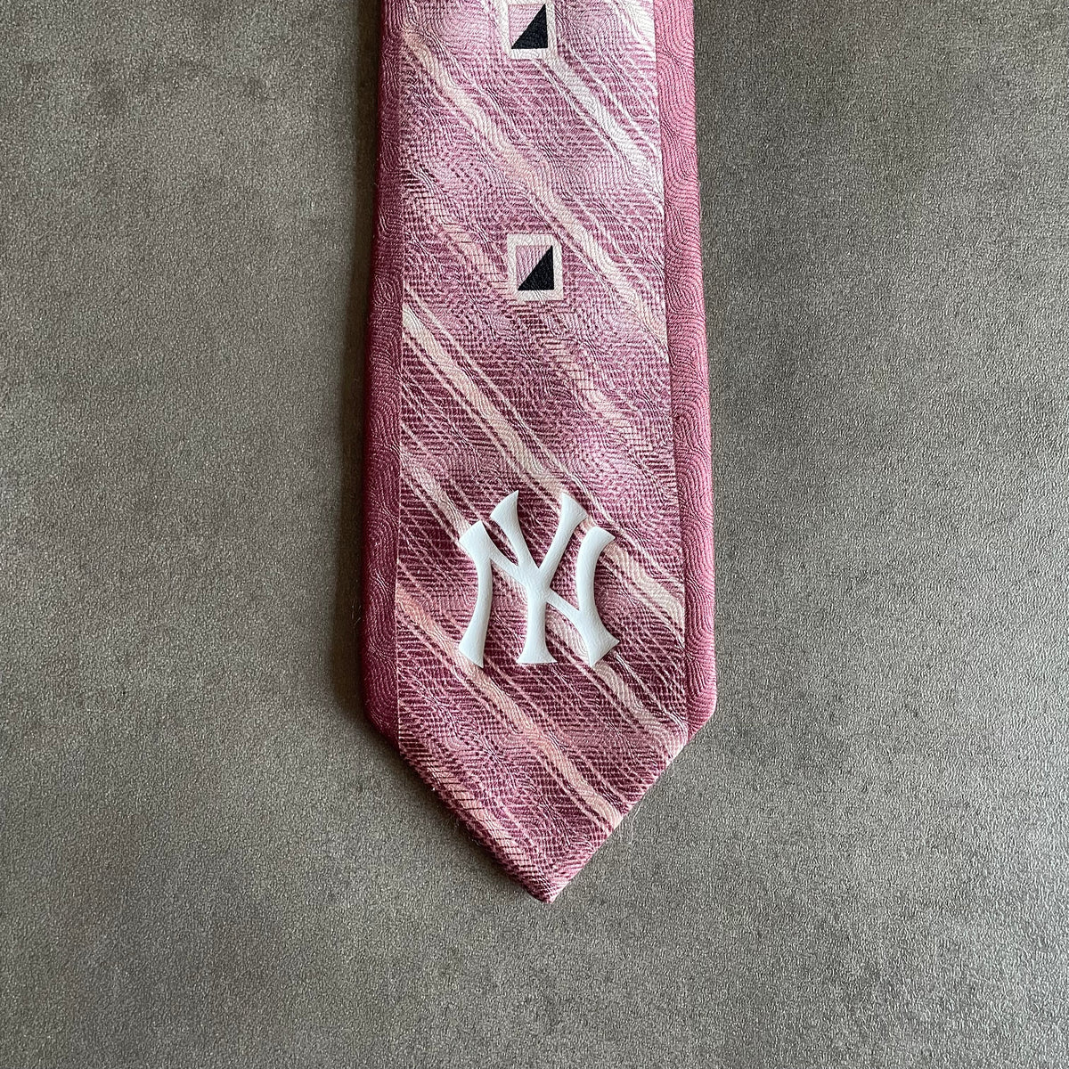 Custom Vintage New York Yankees Tie