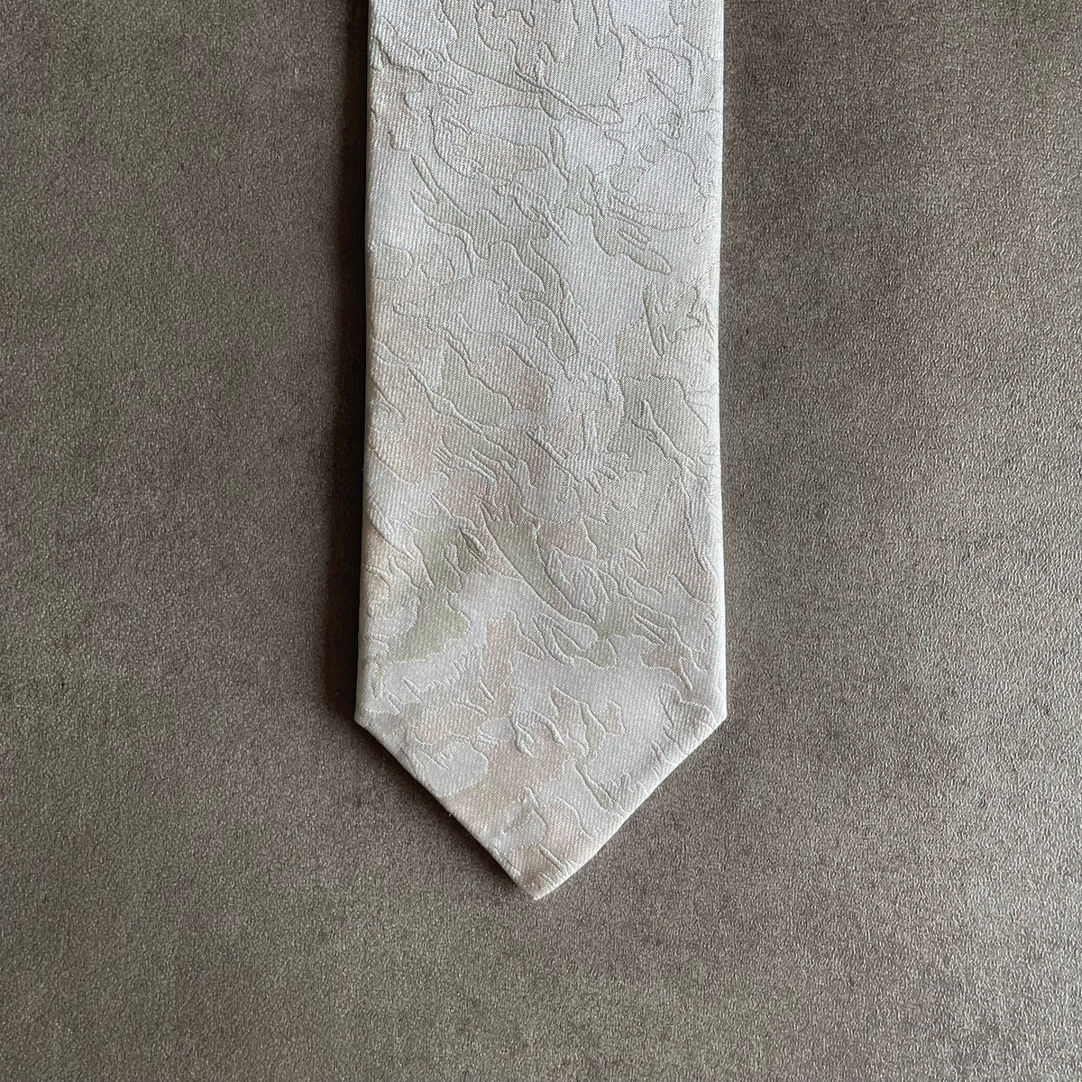 Woodland White Tie - Collection 000