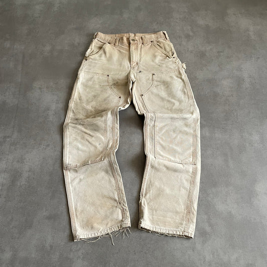 DIRTY AND DISTRESSED CARHARTT DOUBLE KNEE