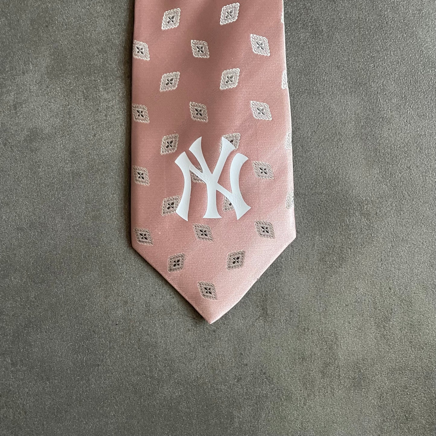 NEW YORK CUSTOM TIE