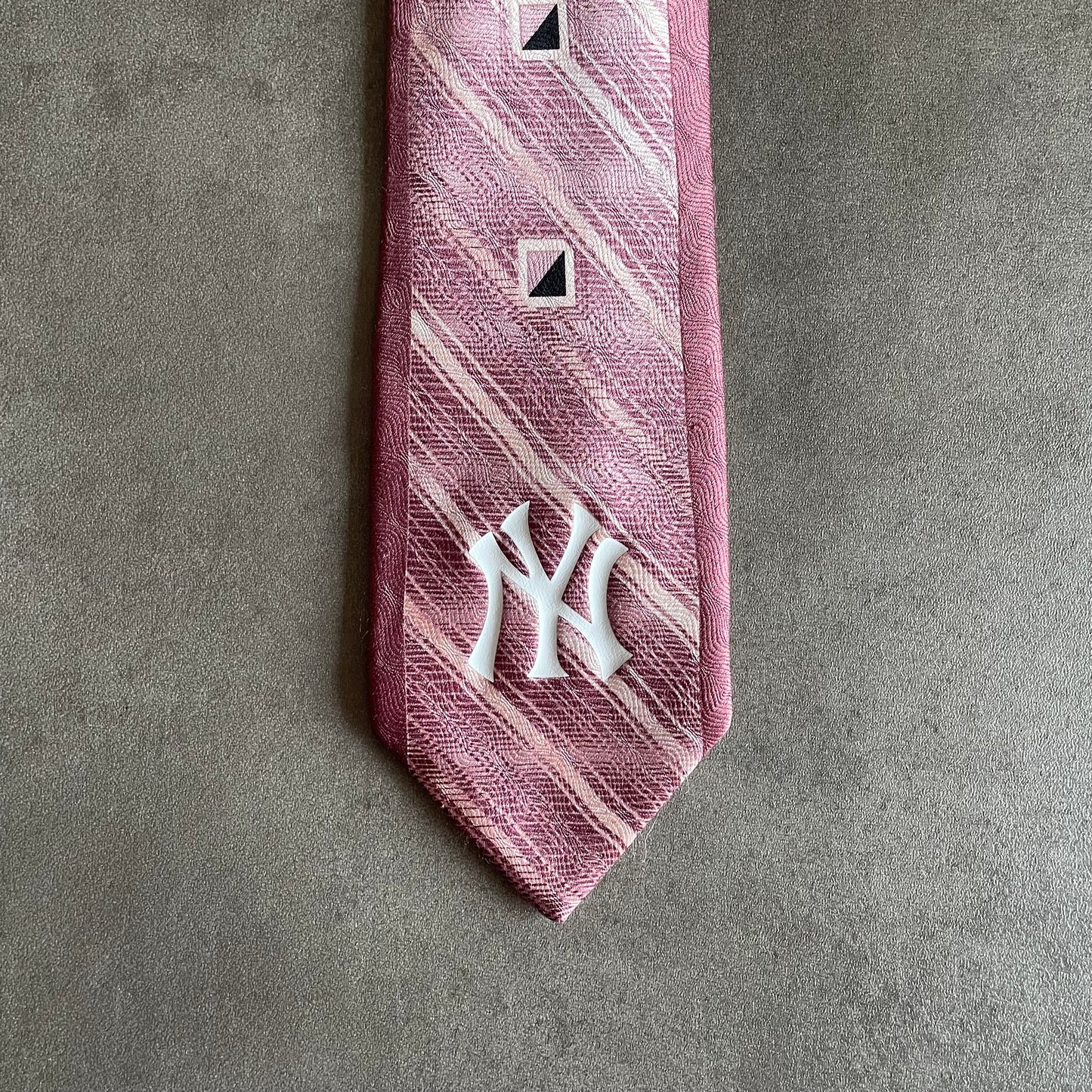 Custom Vintage New York Yankees Tie