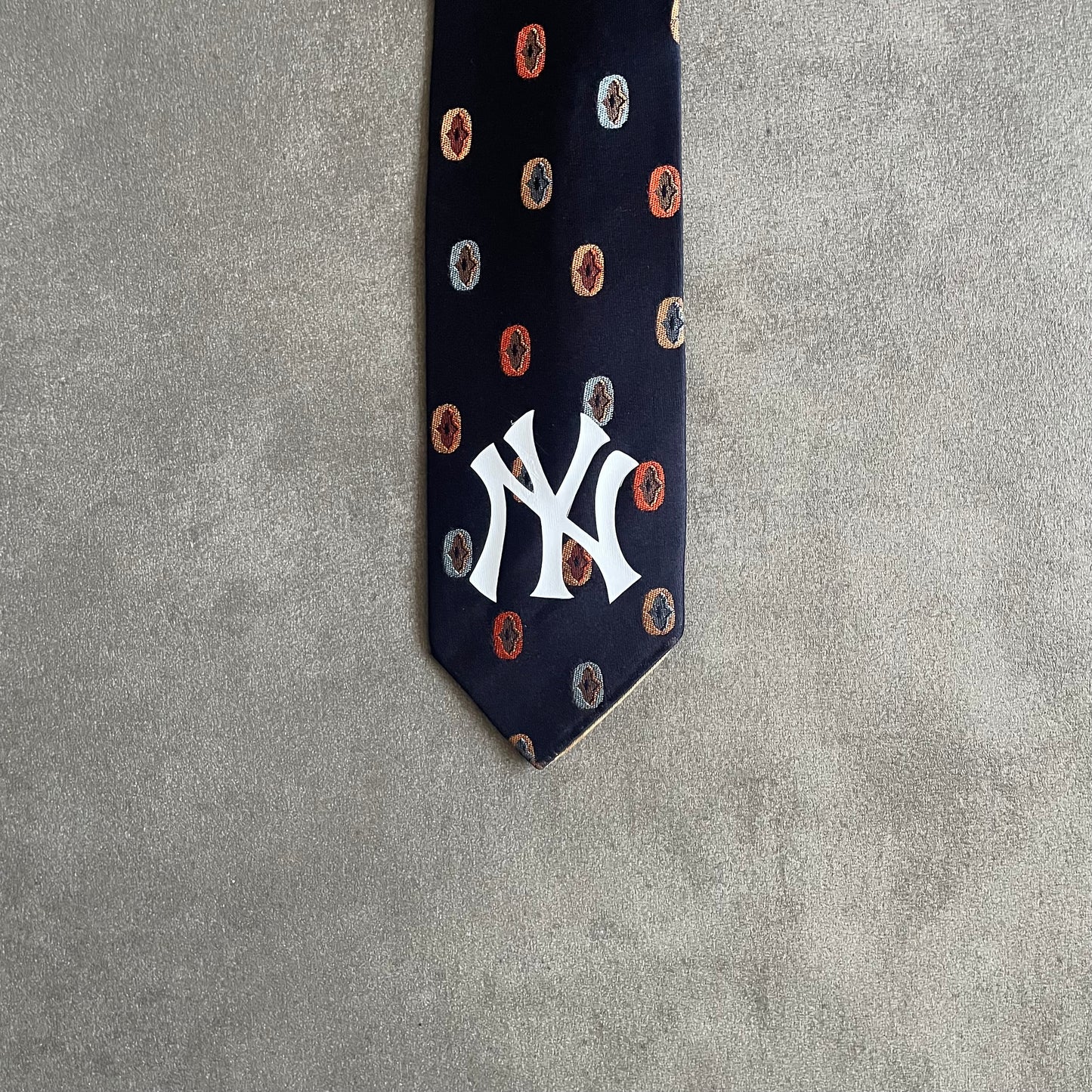 NEW YORK CUSTOM TIE