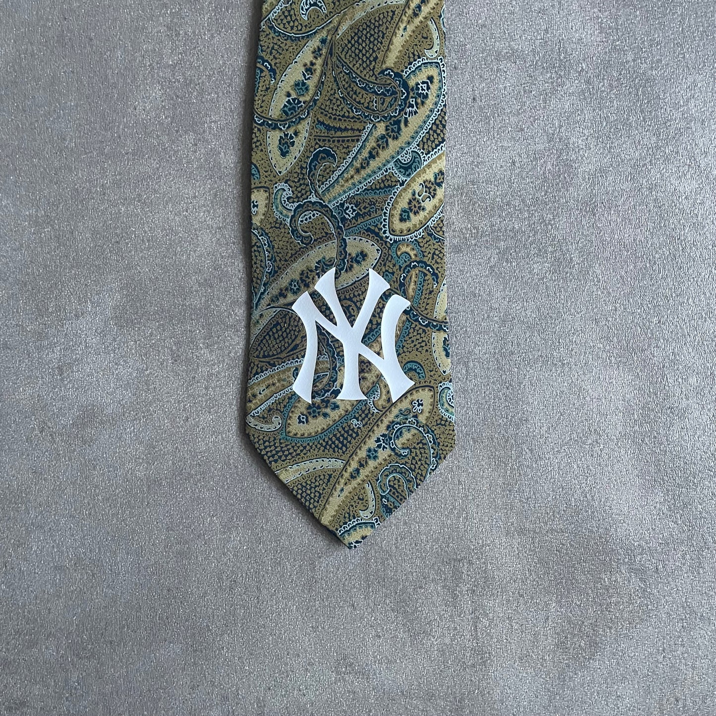 NEW YORK CUSTOM TIE